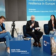 Prezes UKE na konferencji EuroDIG 2024 w Wilnie